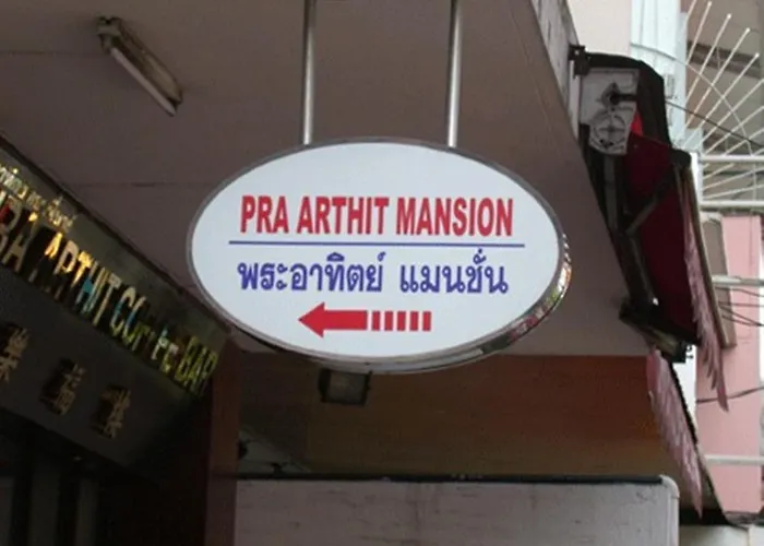 Phraarthit Mansion Hostel Bangkok