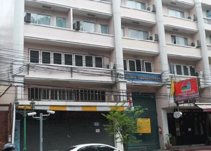 Phraarthit Mansion Bangkok